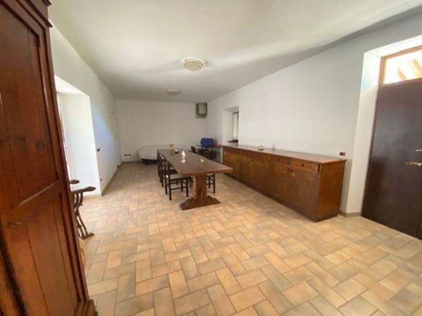 casa indipendente in vendita a Spoleto