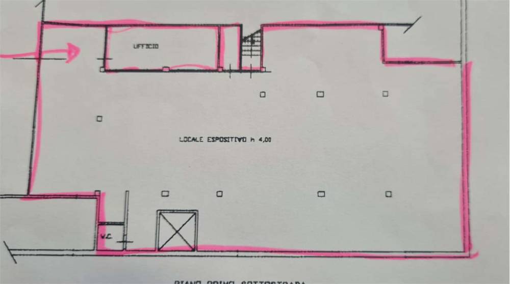 locale di sgombero in vendita a Spoleto