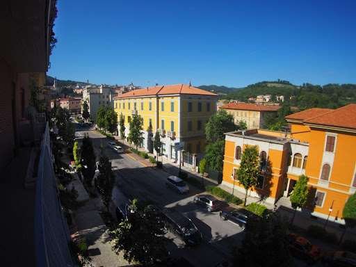 locale commerciale in vendita a Spoleto