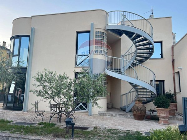 appartamento in vendita a Spoleto in zona Poreta