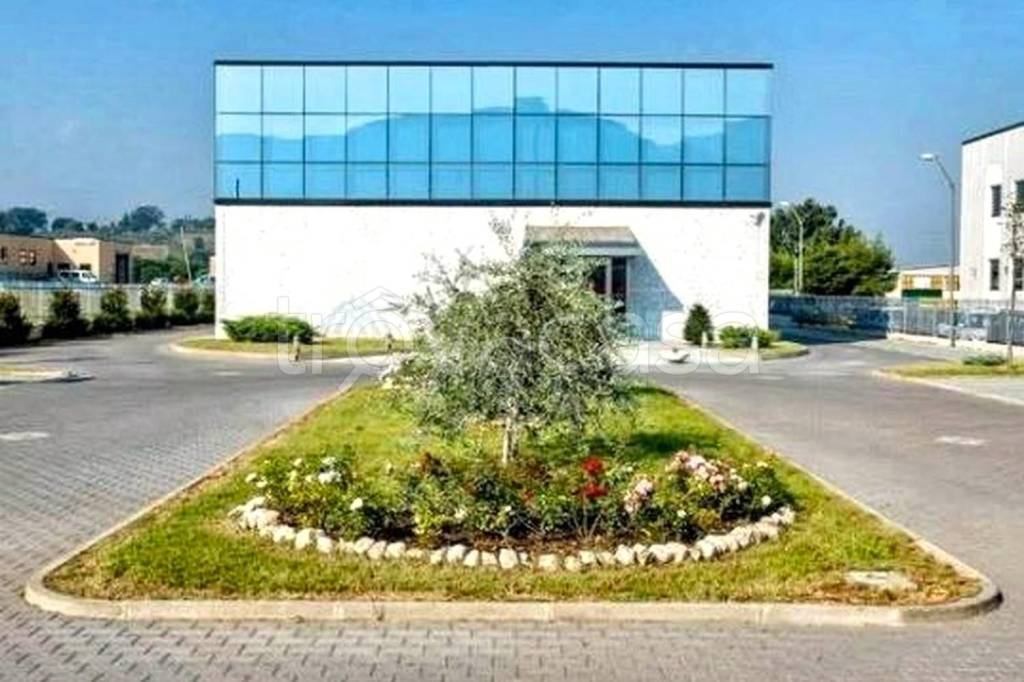 ufficio in vendita a Spoleto