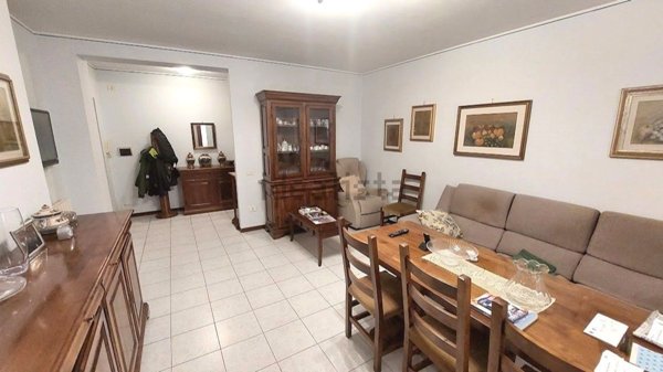 appartamento in vendita a Spoleto in zona San Giovanni di Baiano