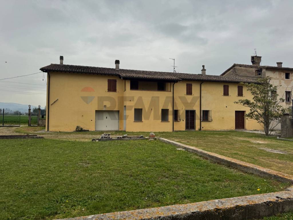 casa indipendente in vendita a Spoleto in zona San Giacomo
