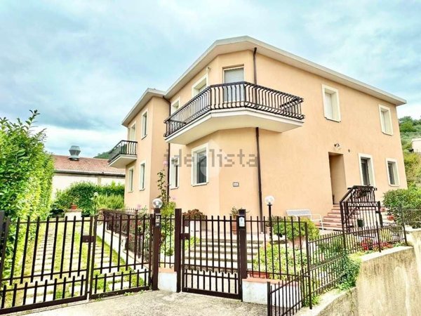 appartamento in vendita a Spoleto in zona San Giovanni di Baiano