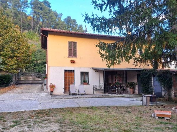 casa indipendente in vendita a Spoleto in zona San Martino