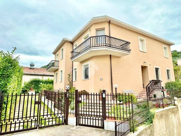 casa indipendente in vendita a Spoleto in zona San Giovanni di Baiano