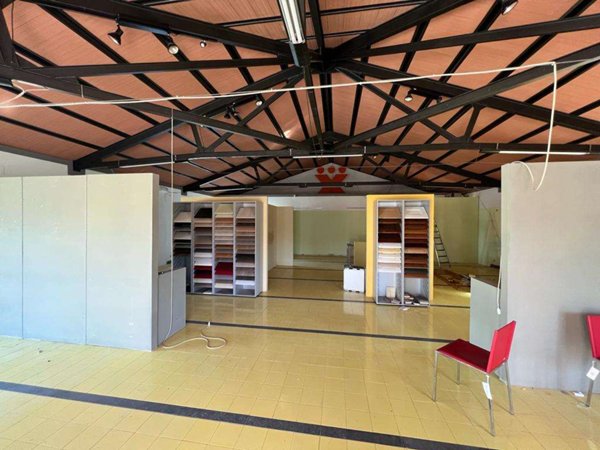 negozio in vendita a Spoleto