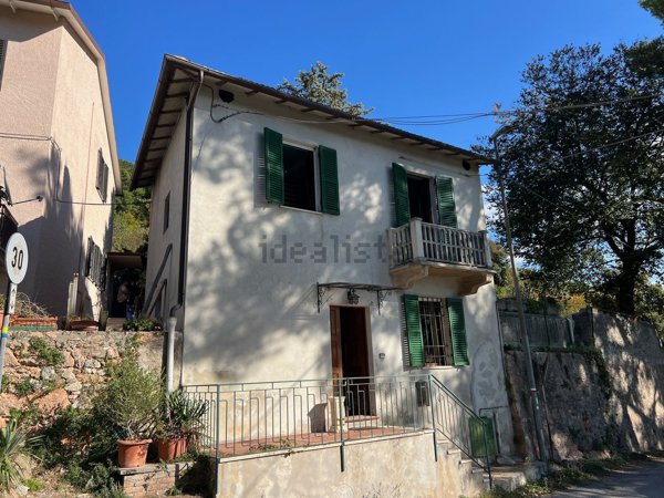 appartamento in vendita a Spoleto in zona Bazzano Superiore