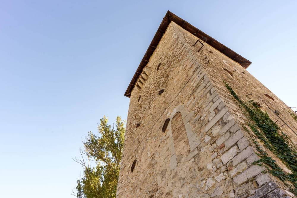 villa in vendita a Spoleto in zona Azzano