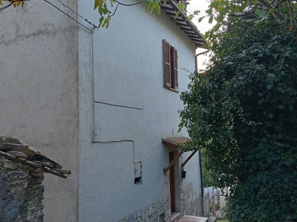 casa indipendente in vendita a Spoleto