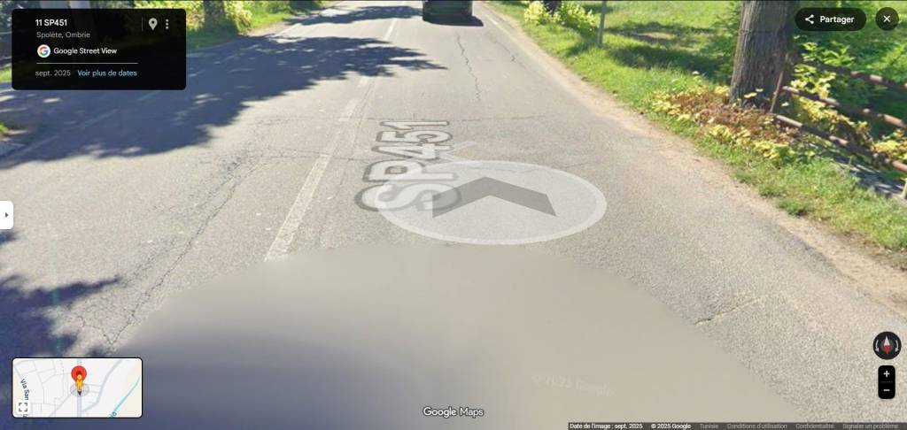 locale commerciale in vendita a Spoleto in zona Maiano