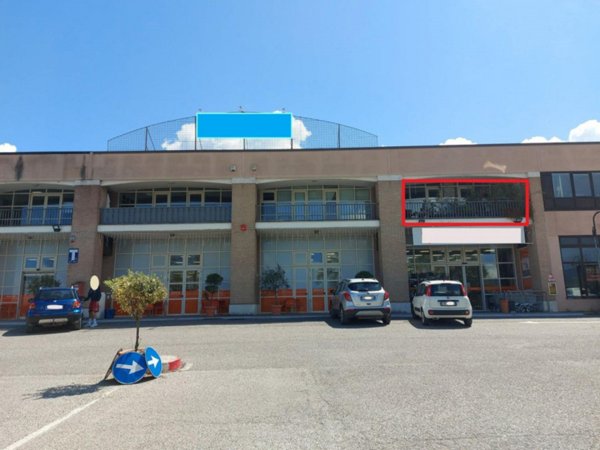 ufficio in vendita a Spoleto in zona Santo Chiodo