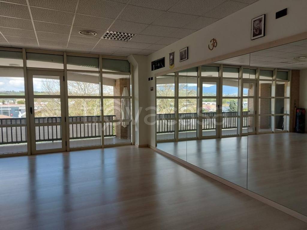 ufficio in vendita a Spoleto in zona Santo Chiodo