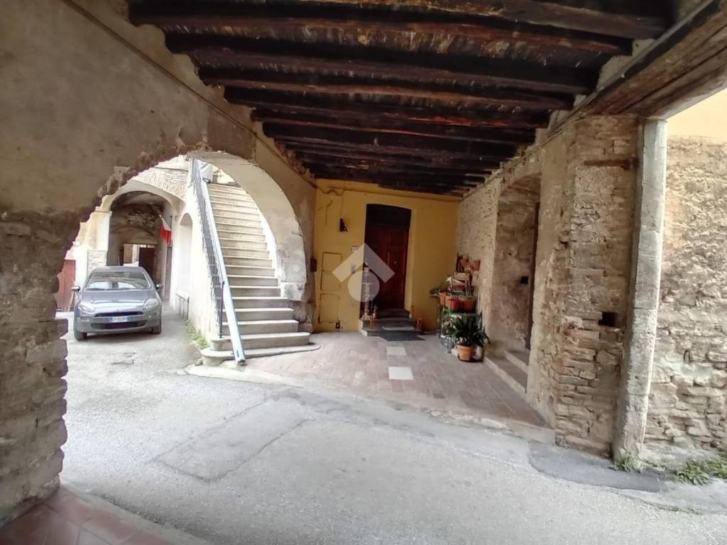 appartamento in vendita a Spoleto