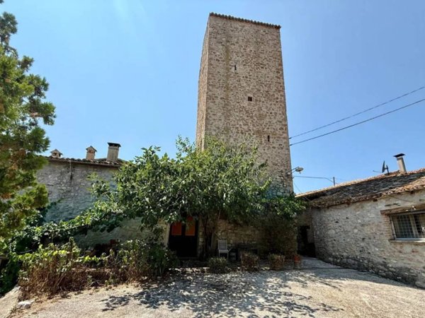 appartamento in vendita a Spoleto in zona Crocemarroggia