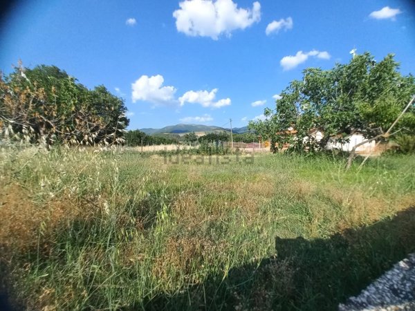 terreno edificabile in vendita a Spoleto