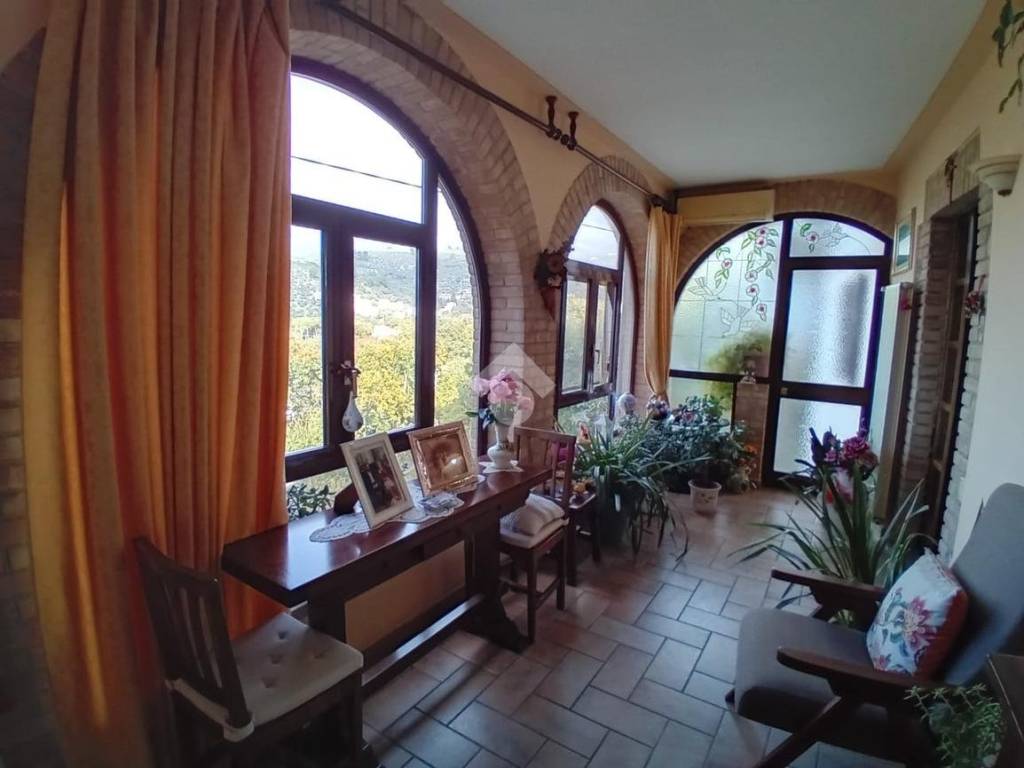 appartamento in vendita a Spoleto in zona Vallocchia