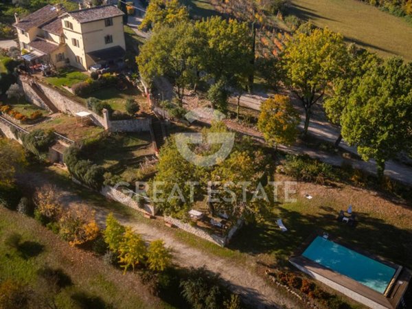 casa indipendente in vendita a Spoleto