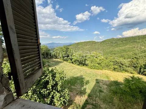 casa indipendente in vendita a Spoleto in zona Fogliano