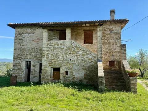 casa indipendente in vendita a Spoleto in zona Terzo la Pieve