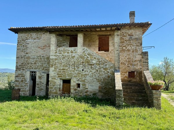 casa indipendente in vendita a Spoleto in zona Terzo la Pieve