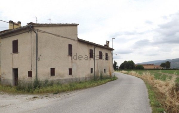 pentavano in vendita a Spoleto