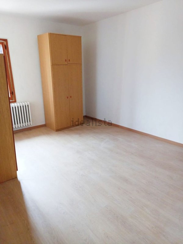 casa indipendente in vendita a Spoleto