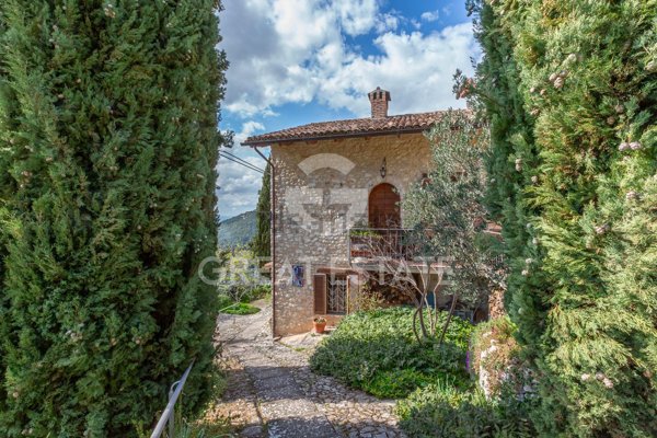 casale in vendita a Spoleto