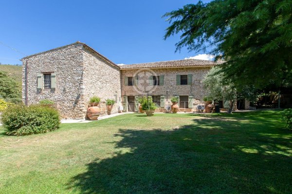 casa indipendente in vendita a Spoleto