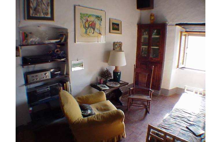 casa indipendente in vendita a Spoleto