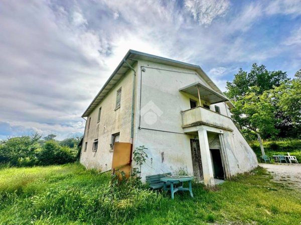 casa indipendente in vendita a Spoleto in zona San Silvestro