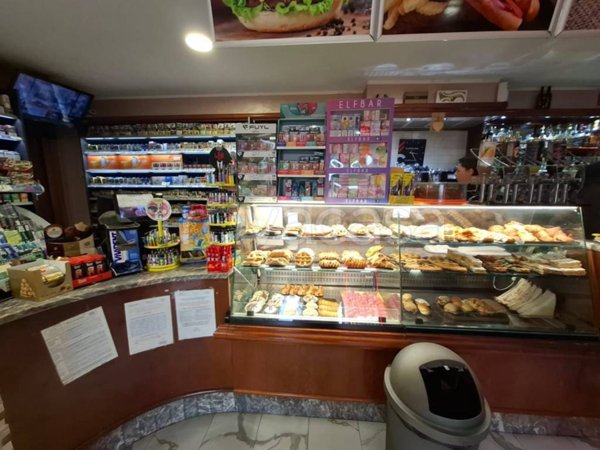 negozio in vendita a Spoleto in zona San Giovanni di Baiano