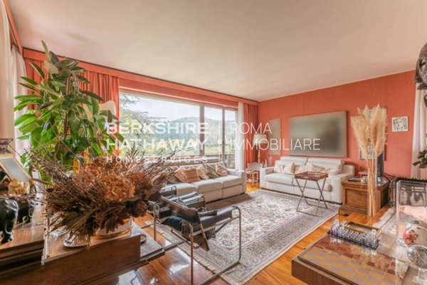 casa indipendente in vendita a Spoleto