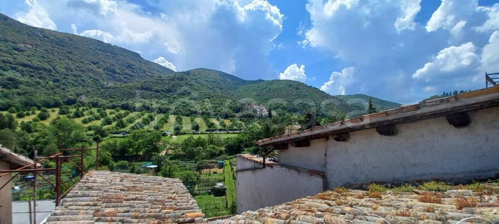 appartamento in vendita a Spoleto