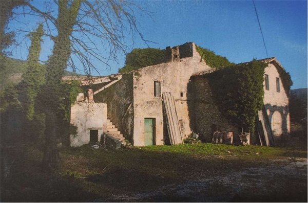 casa indipendente in vendita a Spoleto