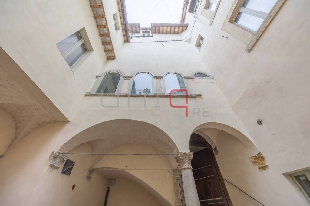 appartamento in vendita a Spoleto