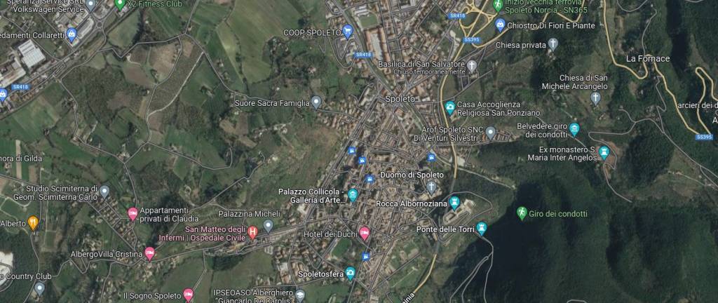 locale commerciale in vendita a Spoleto in zona Rubbiano