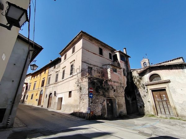 appartamento in vendita a Spoleto