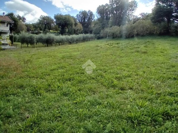 terreno edificabile in vendita a Spoleto in zona Baiano