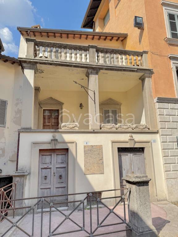 casa indipendente in vendita a Spoleto