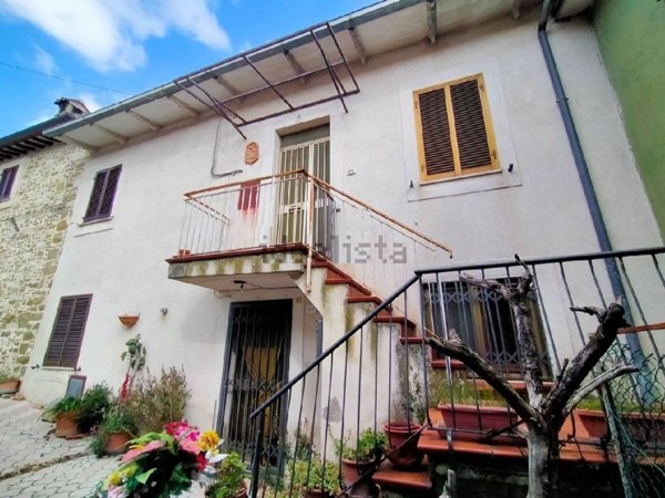 casa indipendente in vendita a Spoleto