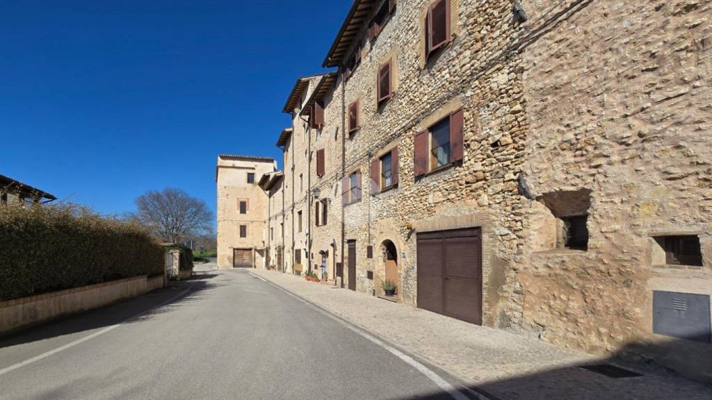casa indipendente in vendita a Spoleto in zona San Giacomo