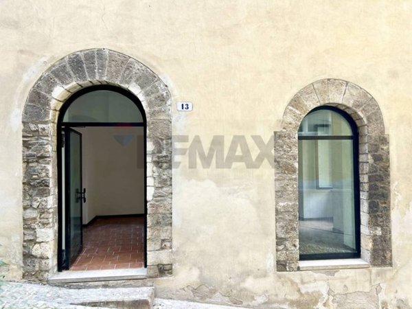 negozio in vendita a Spoleto