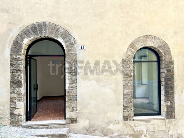 negozio in vendita a Spoleto
