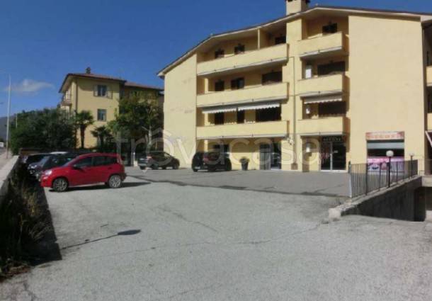 appartamento in vendita a Spoleto in zona San Giovanni di Baiano