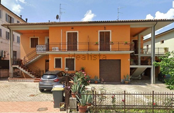 appartamento in vendita a Spoleto in zona San Giovanni di Baiano