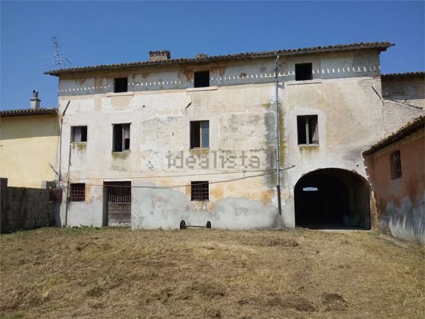 casale in vendita a Spoleto