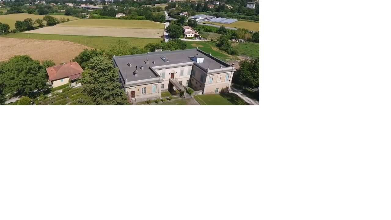 casa indipendente in vendita a Spoleto in zona Vallocchia