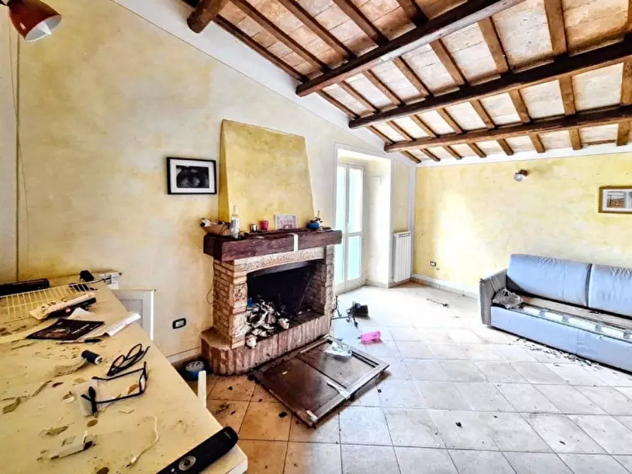 casa indipendente in vendita a Spoleto in zona Bazzano Superiore