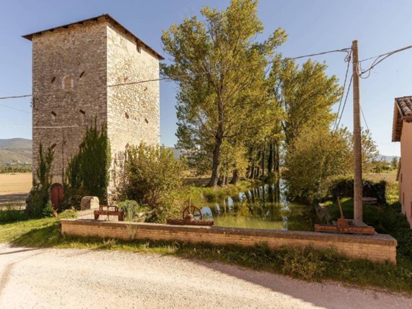 casa indipendente in vendita a Spoleto in zona San Giacomo